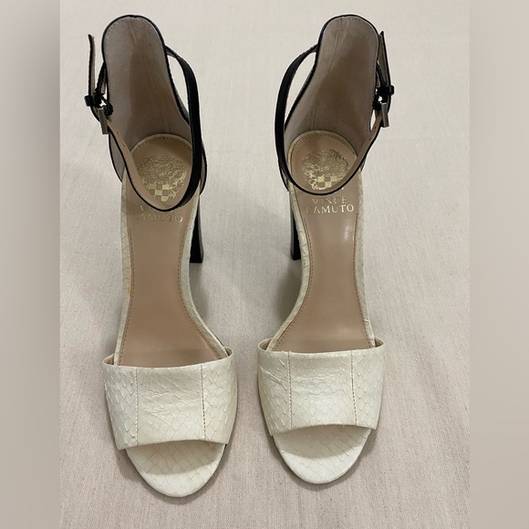 Gorgeous two tone Vince Camuto heels - Picture 3 of 15